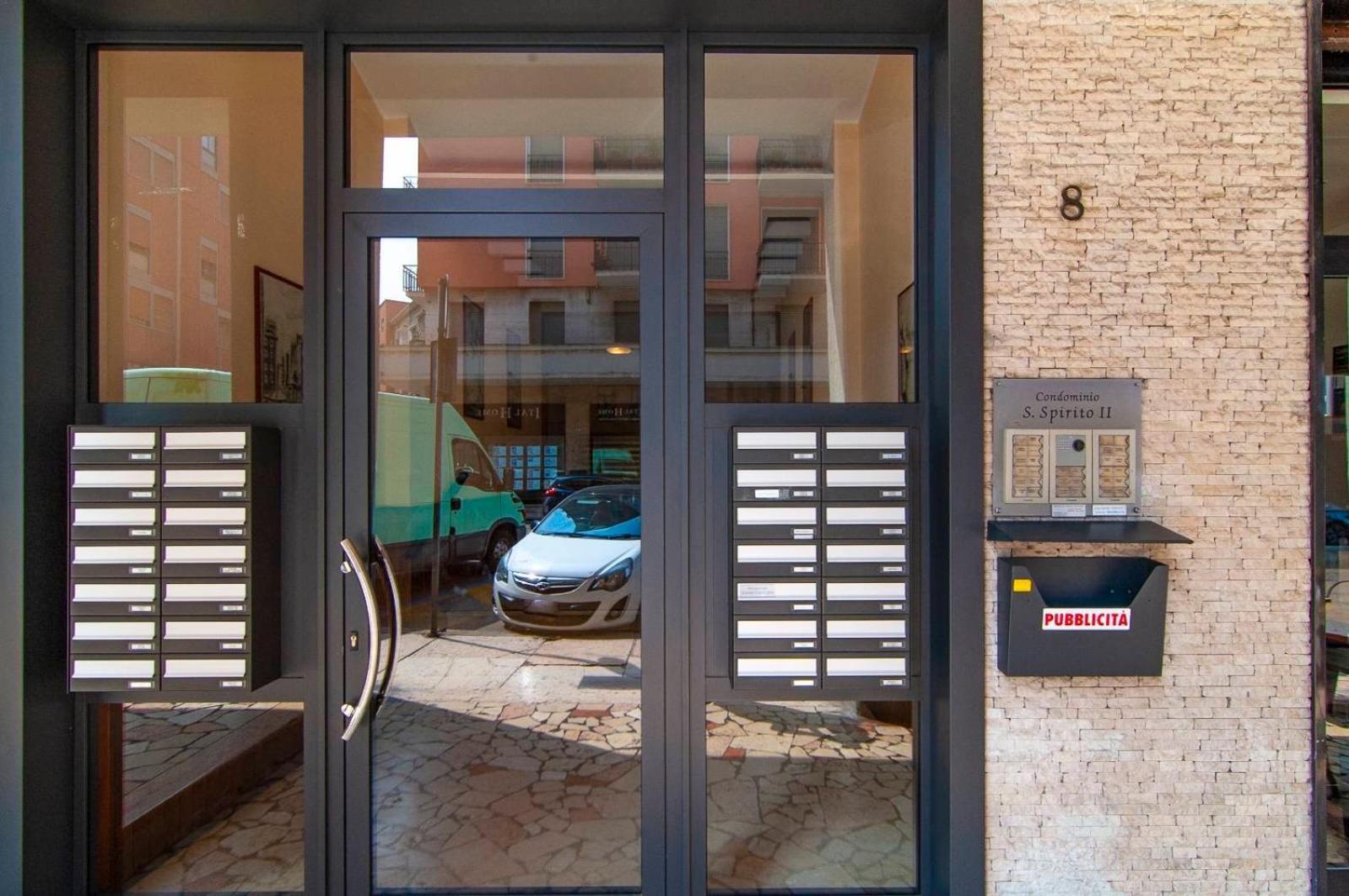Magnificent Rooms Verona Center Екстер'єр фото